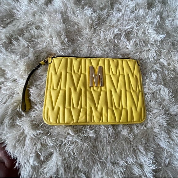 Yellow Moschino Clutch - Picture 3 of 6
